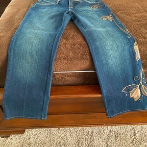Beautiful sequin/embroidered jeans